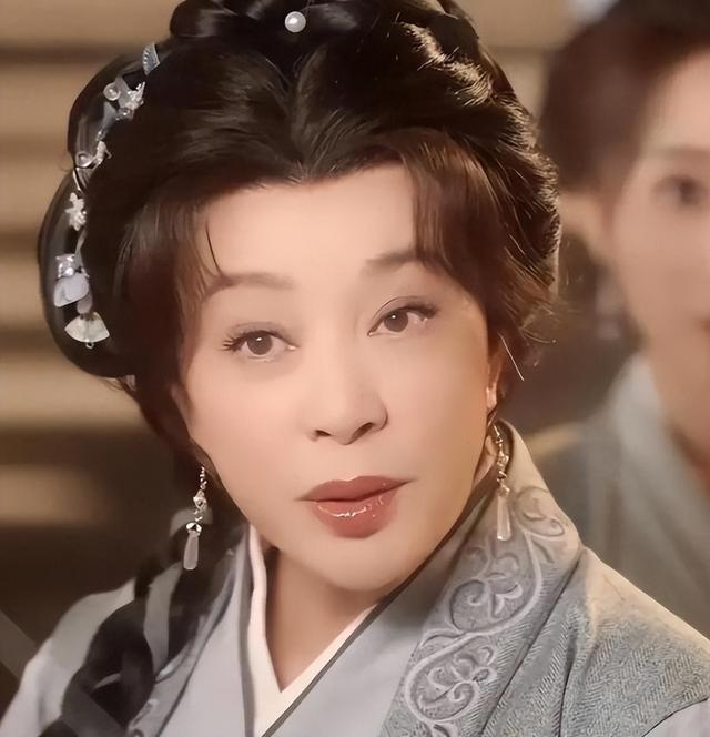 凌晨在北京去世？75岁“风流妖精”刘晓庆，给内娱明星们上了一课